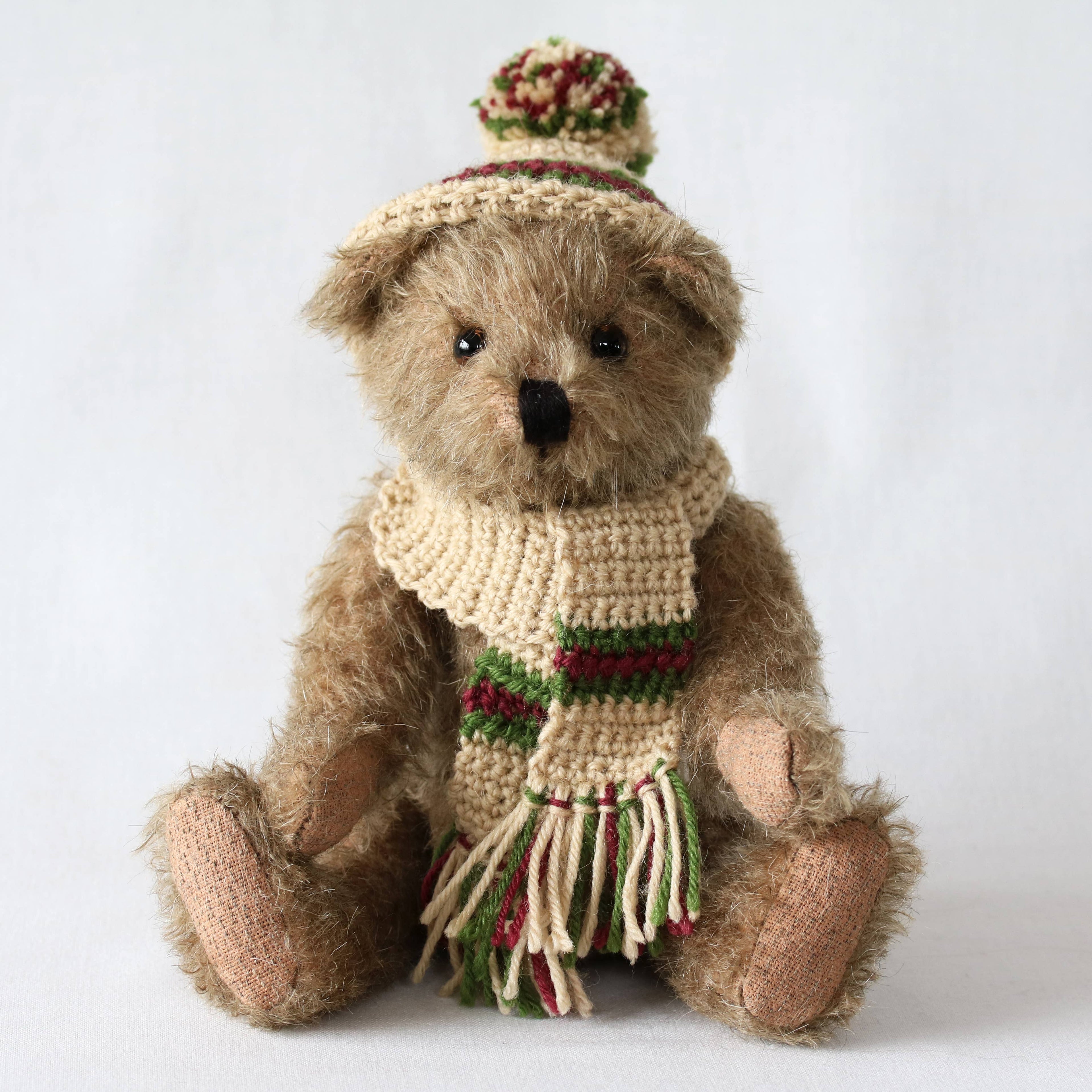 Gabriel - Traditional jointed mohair teddy bear, glass eyes