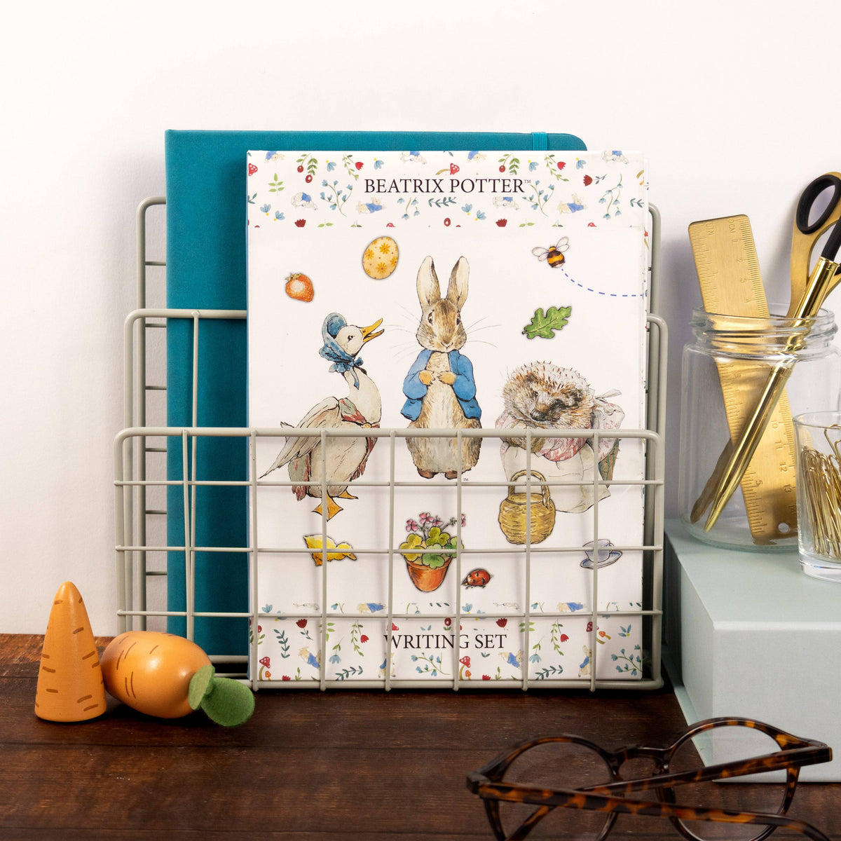 Beatrix Potter Writing Set with Envelopes - Peter Rabbit Design