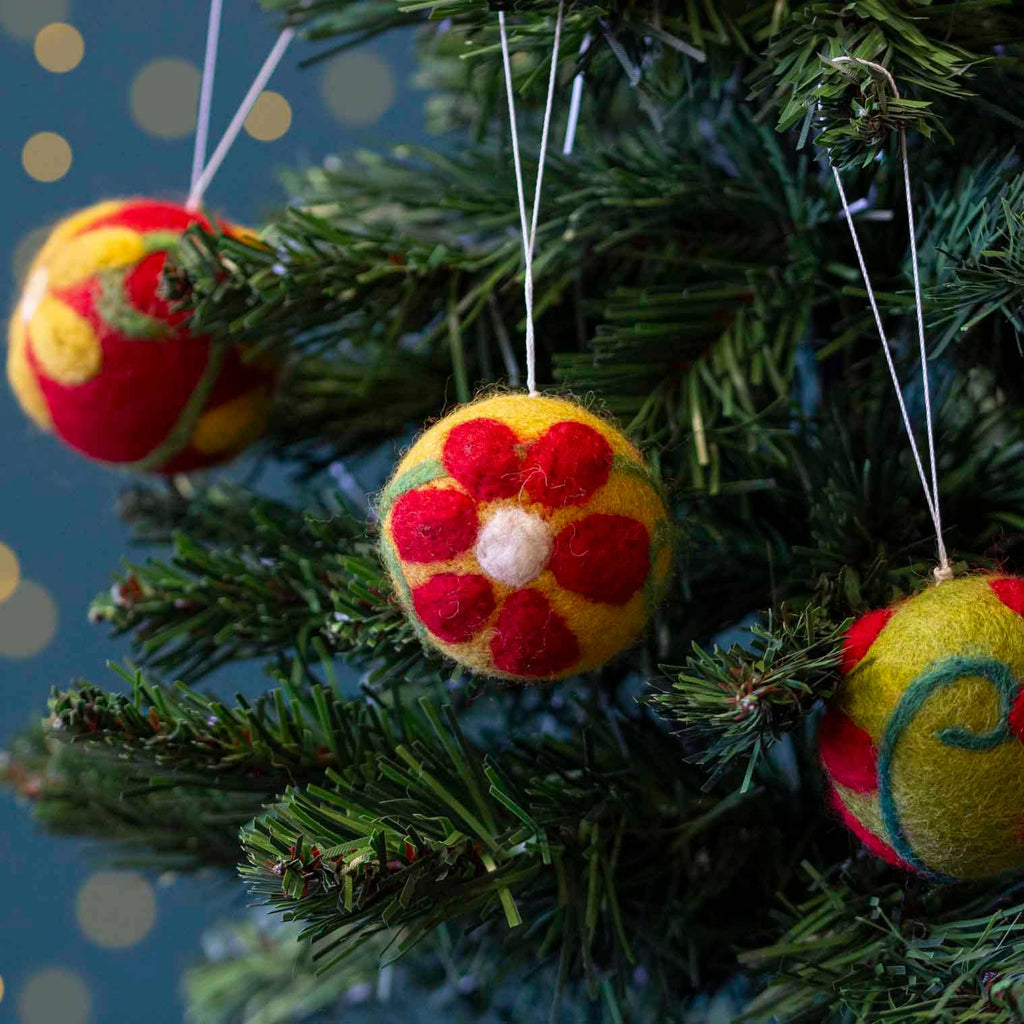 Flower Bauble Felt Christmas Decoration: Red