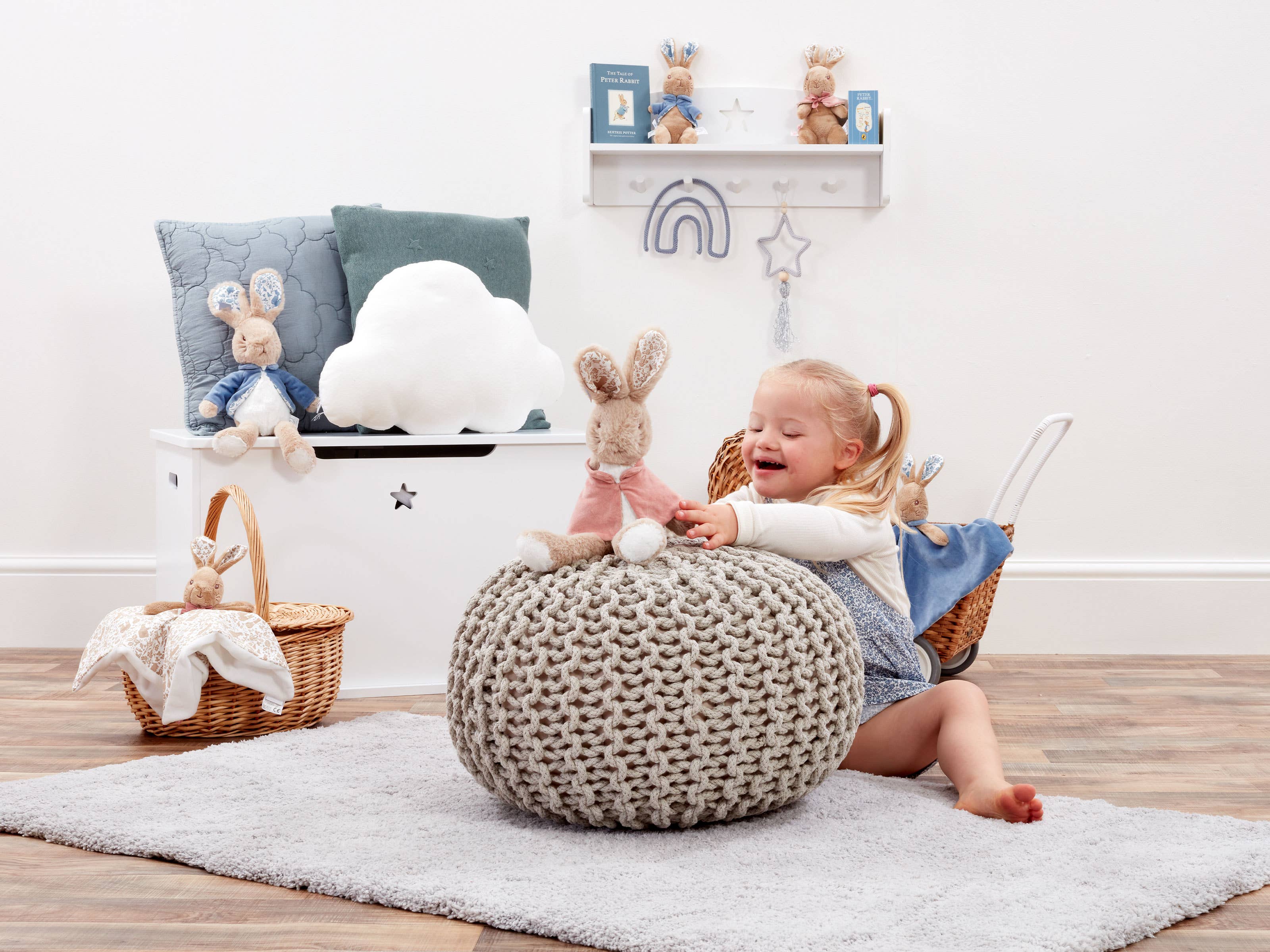 Plush Soft Toy – Peter Rabbit Signature Friends Flopsy Bunny